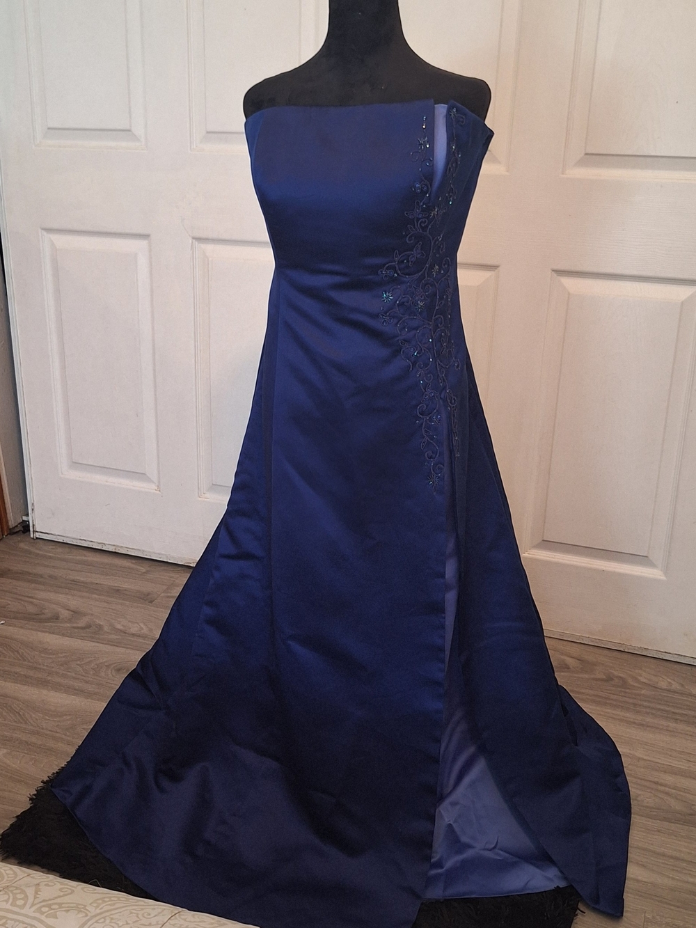 Elegant Strapless Midnight Blue Satin Evening Dress